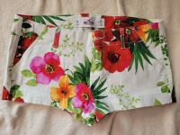 Hollister Shorts, Blumen-Print , bunt, Gr.1R (25/29) Frankfurt am Main - Kalbach Vorschau