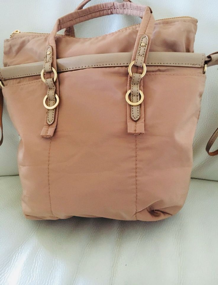 Zara Tasche Henkeltsche Umhängetasche neu beige in Berlin