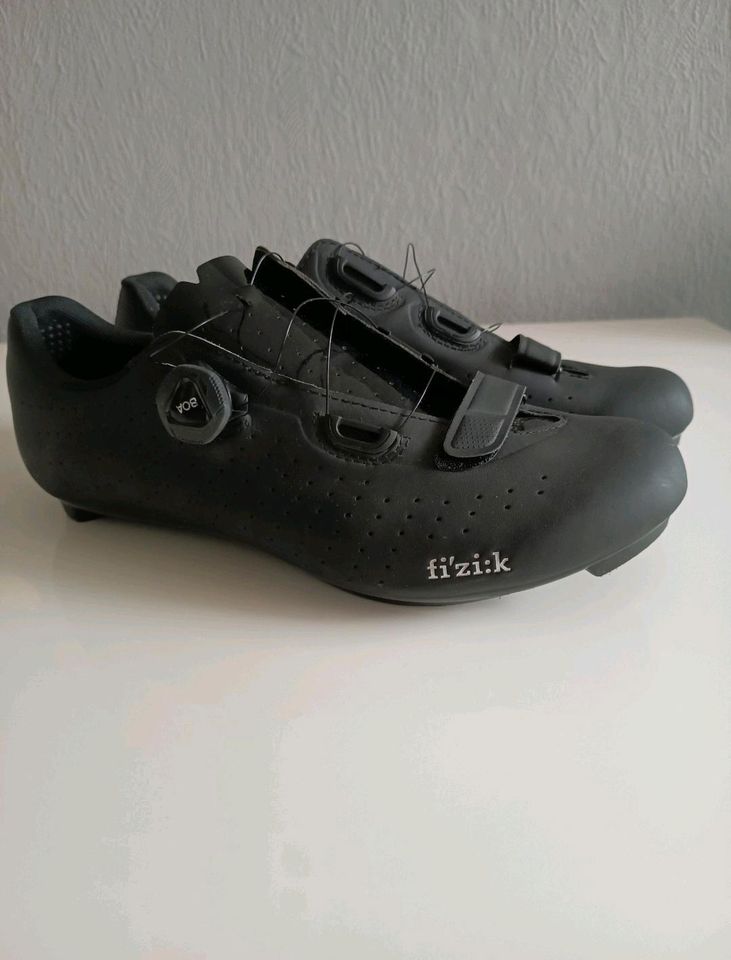 Rennradschuh Fizik Tempo Overkurve R5 in Essen