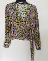 Wickelbluse Shirt von ZARA mit Blumen Neustadt - Südervorstadt Vorschau