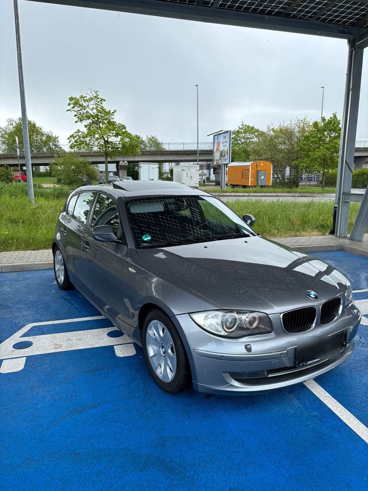 BMW 118i 6 Gang Xenon TÜV 2026 in Singen