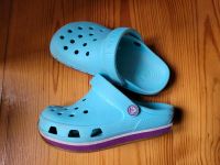 Original crocs top erhalten Gr. 28 hellbau Badeschuhe Berlin - Mitte Vorschau