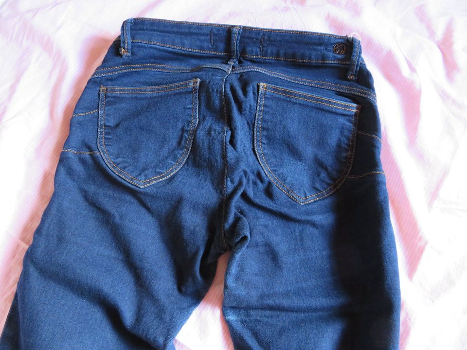 Jeans, Hose für Mädchen/Damen Gr. 34, Tally Weijl in Ostelsheim