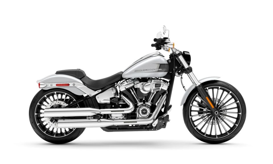 Harley Davidson 2024 BREAKOUT™ 117 White Onyx Pearl NEU in Troisdorf