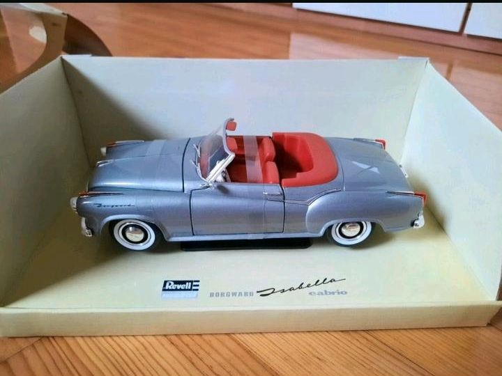 NEU OVP Revell Borgward Isabella cabrio Modellauto 08411 in Großrosseln