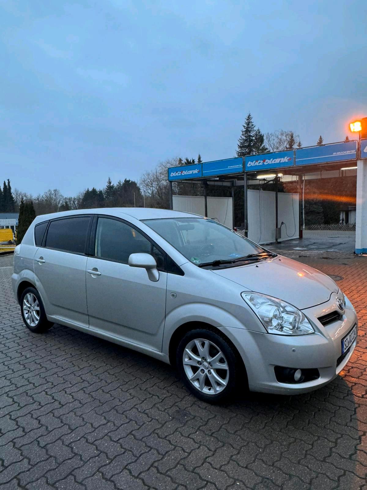 Abbildung des Autos Toyota Corolla 2009, Tüv…