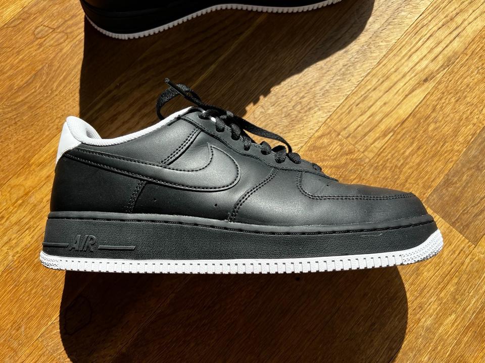 Nike Air Force 1 Low 07 Black White Sole wie neu US 10 5 44 5 in Bayern Waltenhofen kleinanzeigen