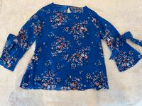 Bluse mit interessanten Details am Ärmel Gr.38/40 Nordrhein-Westfalen - Kirchlengern Vorschau