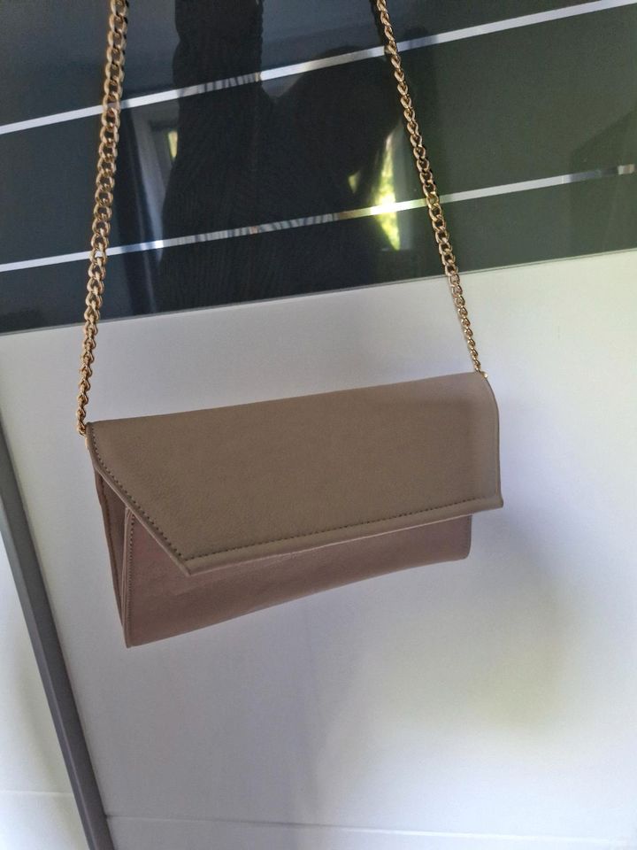 Hallhuber Clutch Crossbag Umhängetasche nude NEU in Hamburg