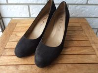 Unisa Pumps Schuhe High Heels braun Rauleder Gr. 41 Nordrhein-Westfalen - Gelsenkirchen Vorschau