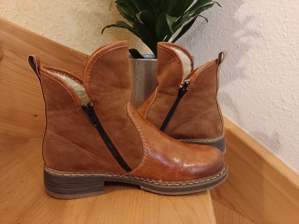 RIEKER.   Neu.  Schöne warme Stiefelette . in Wendlingen am Neckar