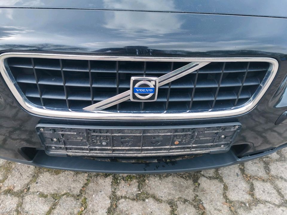 Volvo S60 Kühlergrill Facelift ab 2004 in Sittensen