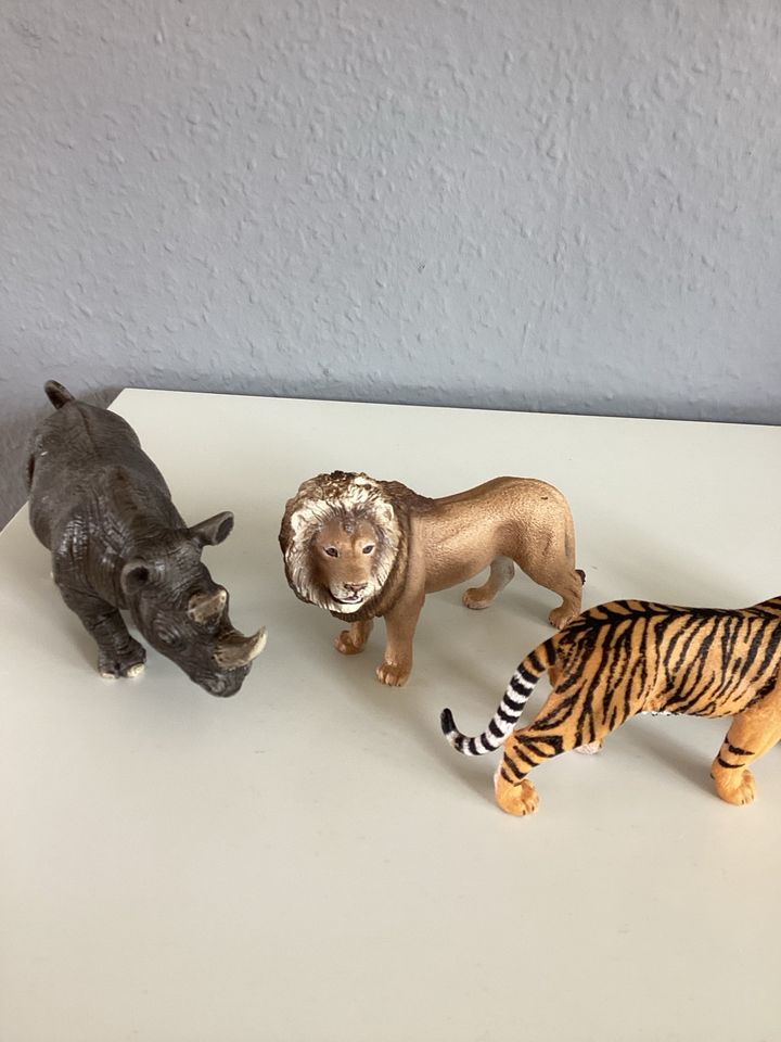 Schleich Tiere Löwe Nashorn Panda je 5€ in Lippstadt