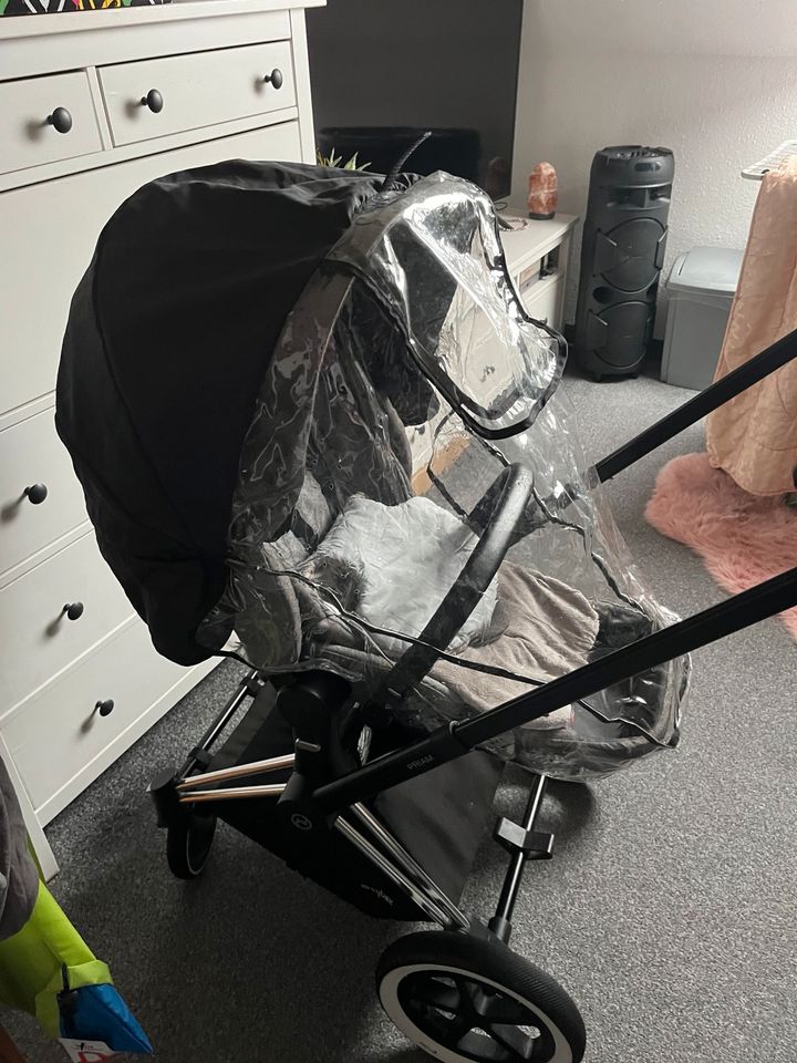 Cybex Priam Platinum Kinderwagen+Cybex Babyschlale&Isofixstation in Elterlein