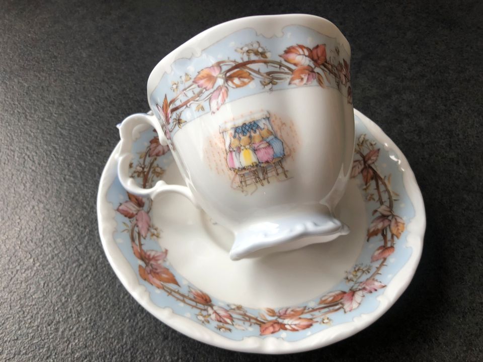 Royal Doulton Brambly Hedge Miniatur Teetasse & Untertasse in Ronnenberg