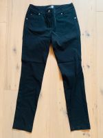 Coole schwarze Jeans von StreetOne Größe 38 wie neu Hessen - Dietzenbach Vorschau