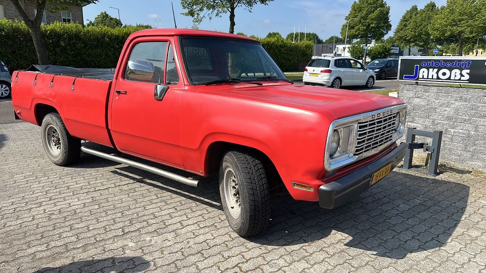 dodge D20 pick-up in Twist