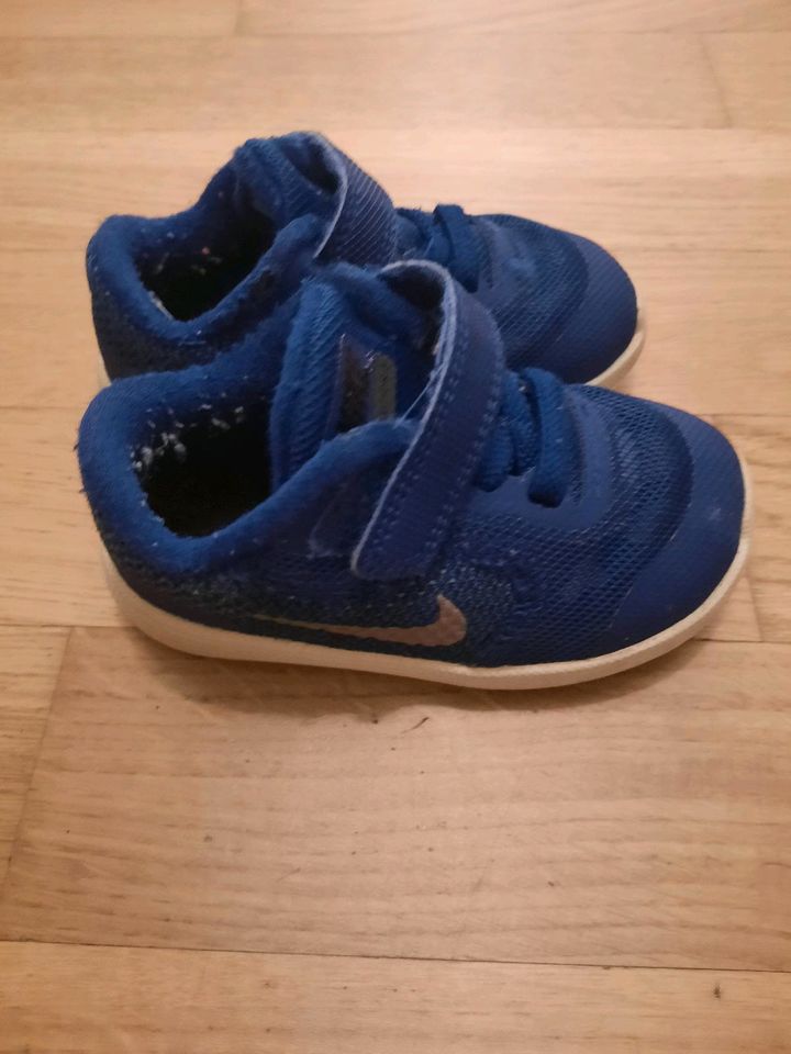 Nike Baby Sportschuhe in Frankfurt am Main