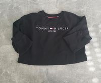 Mädchen Sweatshirt Kleid von Tommy Hilfiger Gr. 152 Nordrhein-Westfalen - Solingen Vorschau