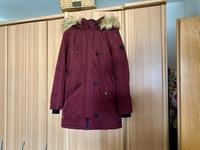 Schöne Winterjacke mit Mütze Kapuze Fellkragen Bordeaux Weinrot Thüringen - Greiz Vorschau