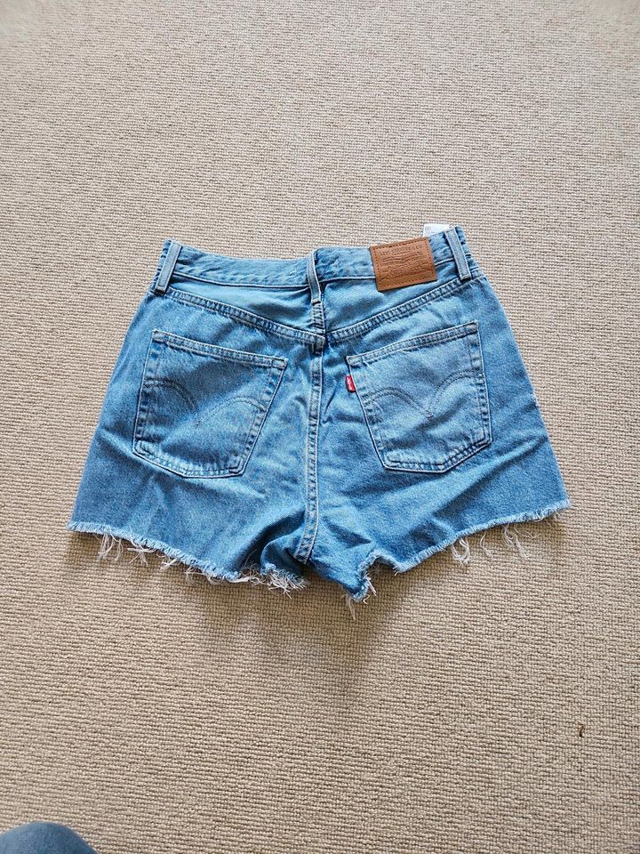 2 Lewi's Shorts Ribcage Shorts Gr. 30 in Stakendorf