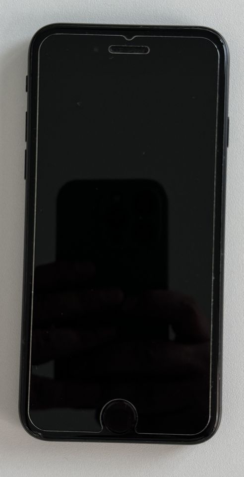 Apple I-Phone SE 2020 ( Model A2296 ), Black 64GB in Hamm