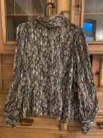 Zara Bluse mit Schlangenmuster Animalprint Größe XS Hessen - Ahnatal Vorschau