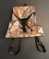 Rucksack geometrisch glänzend in gold Hessen - Bürstadt Vorschau