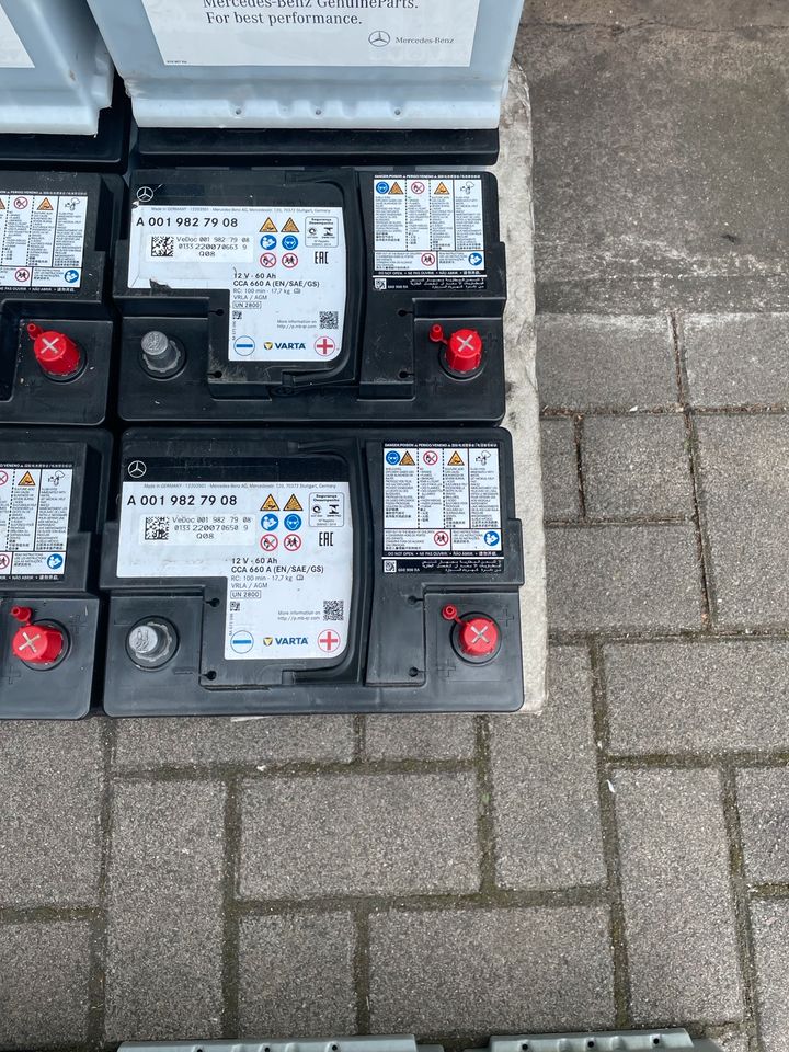 12 V 92 Ah  850 A Orginal Varta AGM  Batterie  Aktion in Solingen