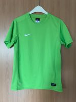 Nike Sport-Shirt Gr. 152-158 Niedersachsen - Melle Vorschau
