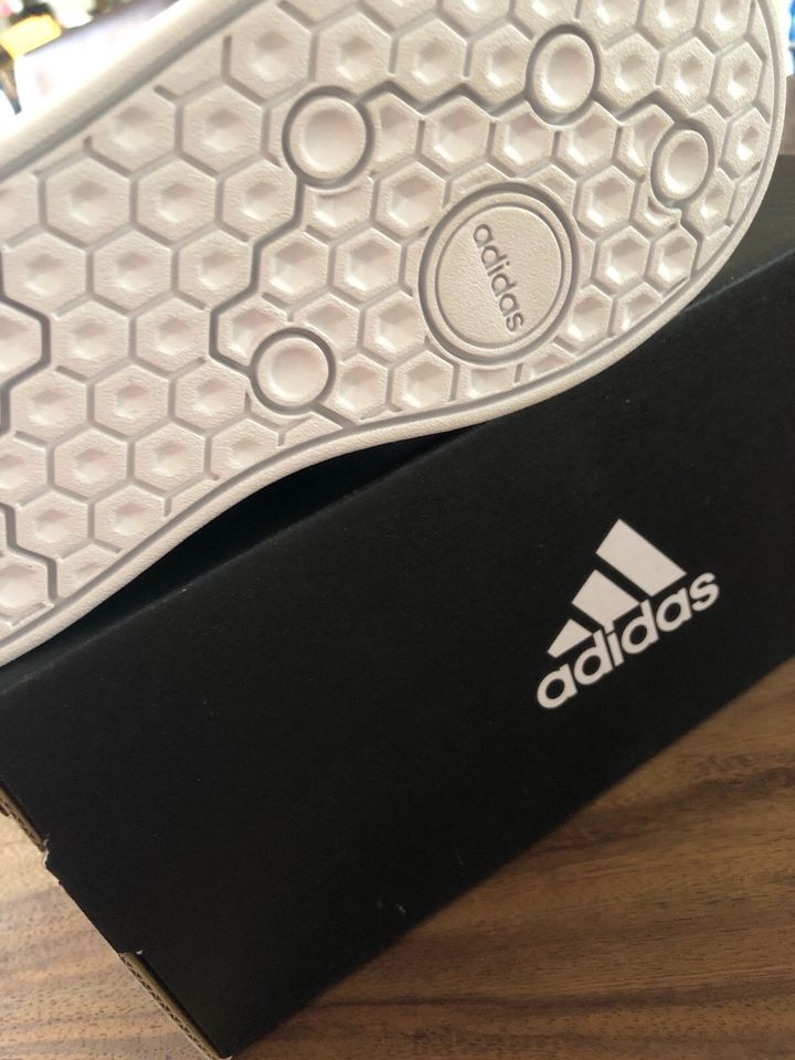 Sneaker, adidas. Größe 27, Weiss/ schwarz, NEU in Hamwarde