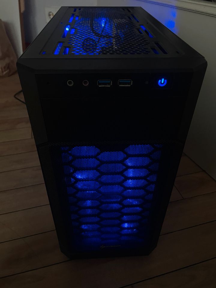 Gaming PC (64GB RAM, 4.25 GHZ CPU, 2 TB SSD, GTX 1660 GPU) in Hamburg