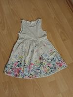Kleid für Mädchen Grösse 98/104 von H&M (Porto 2,00 €) Nordrhein-Westfalen - Grevenbroich Vorschau