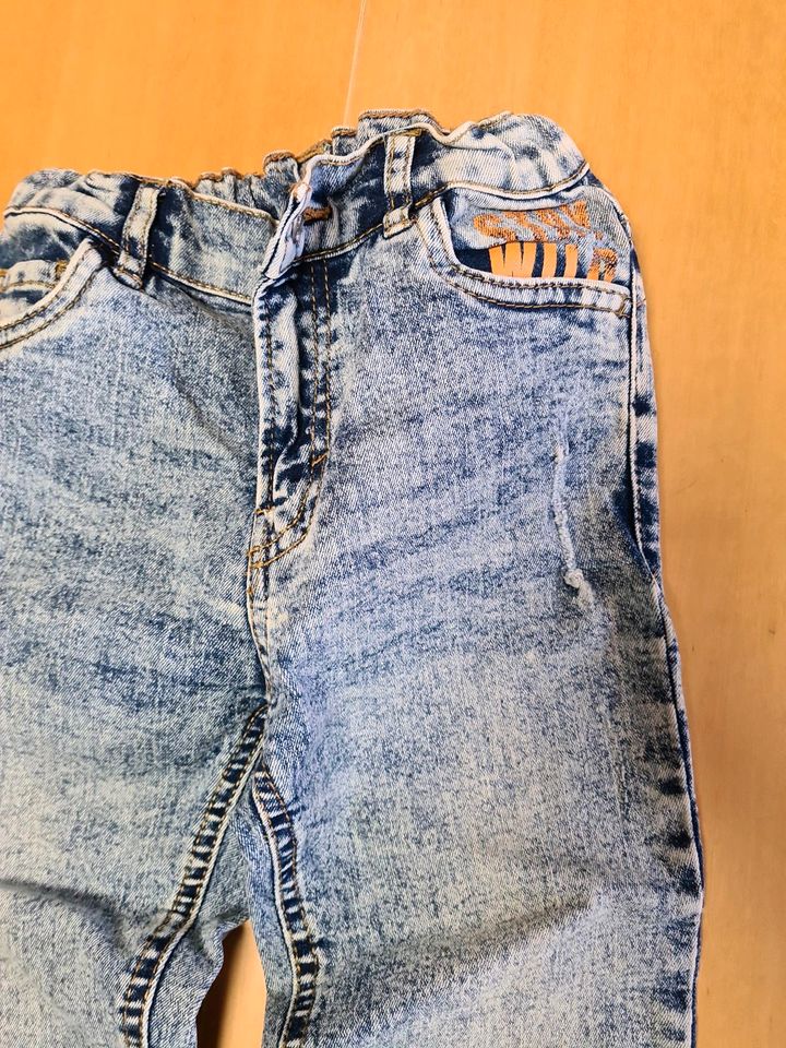 Jeans 122 Kinder-Hose in Markt Schwaben