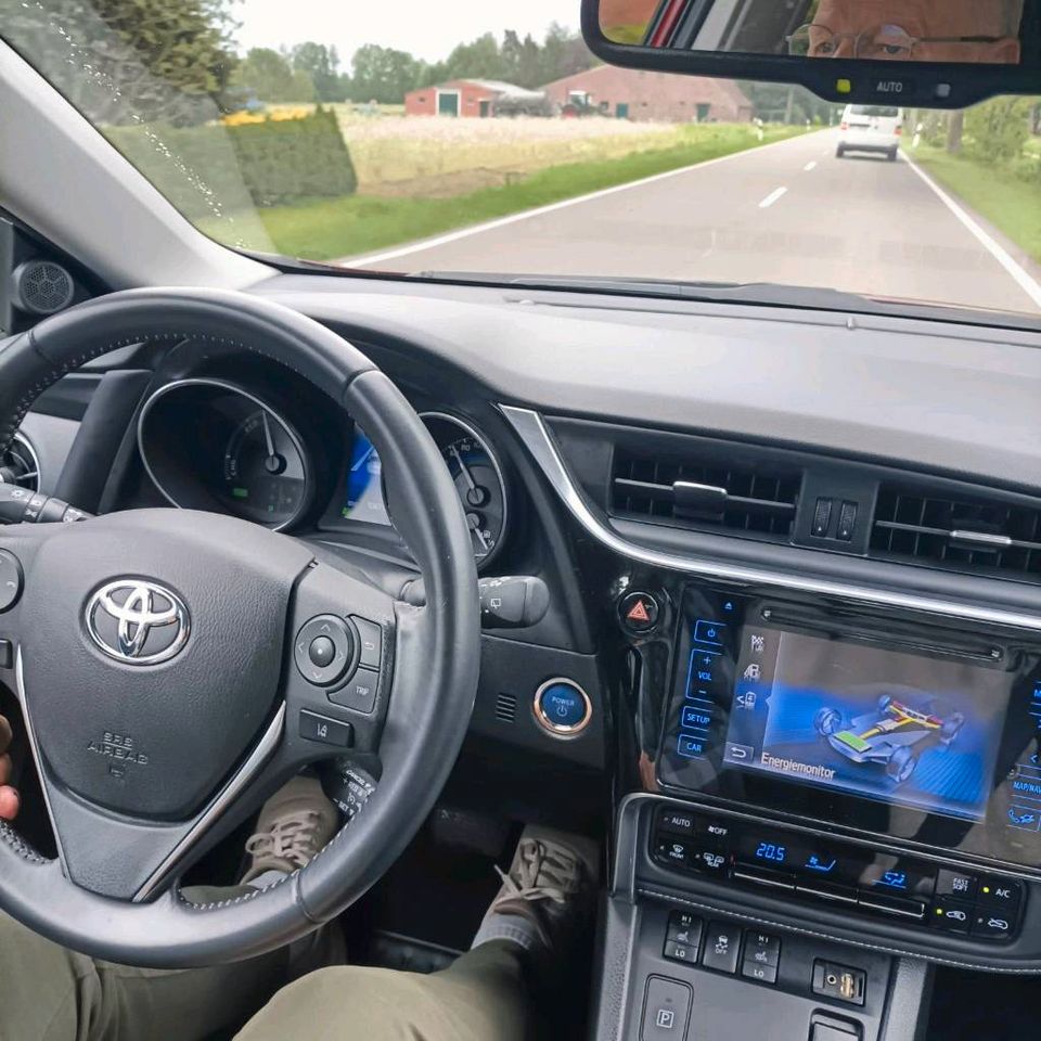 Toyota Auris 5-Türer Hybrid 1.8L Edition S-Plus in Papenburg