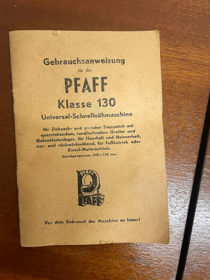 Pfaff Nähmaschine Nähmaschinentisch 130 in Ellwangen (Jagst)