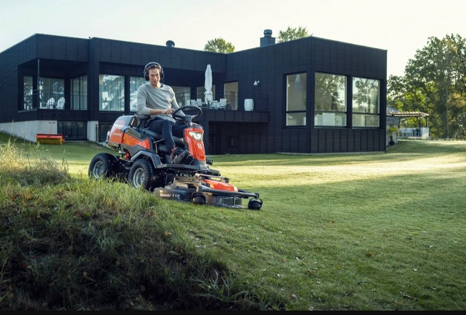 Rasenmähen, Grünanlagenpflege, Hecke verschneiden in Aschersleben