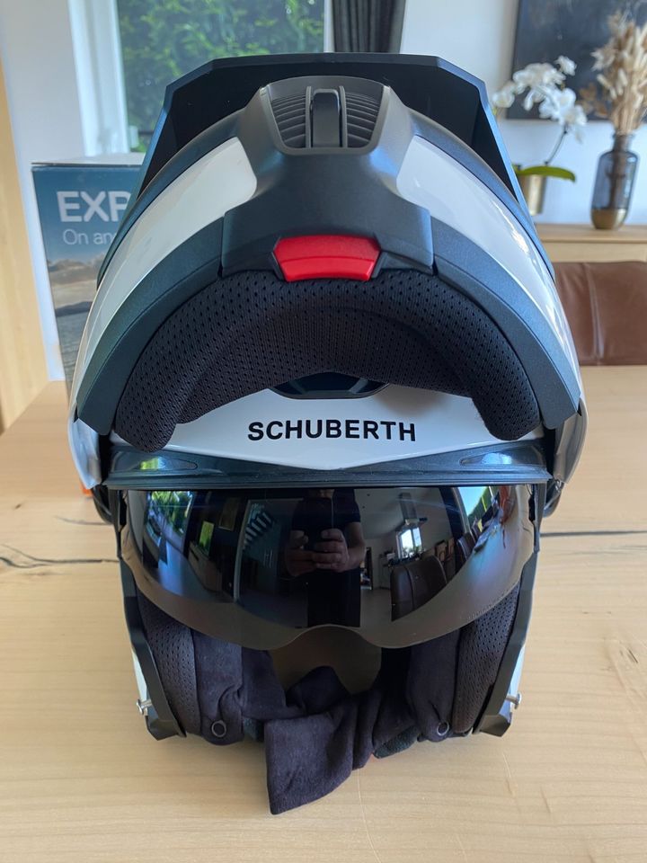 Schuberth E1 Glossy White Klapphelm Weiß Größe S/55, neuwertig in Aachen