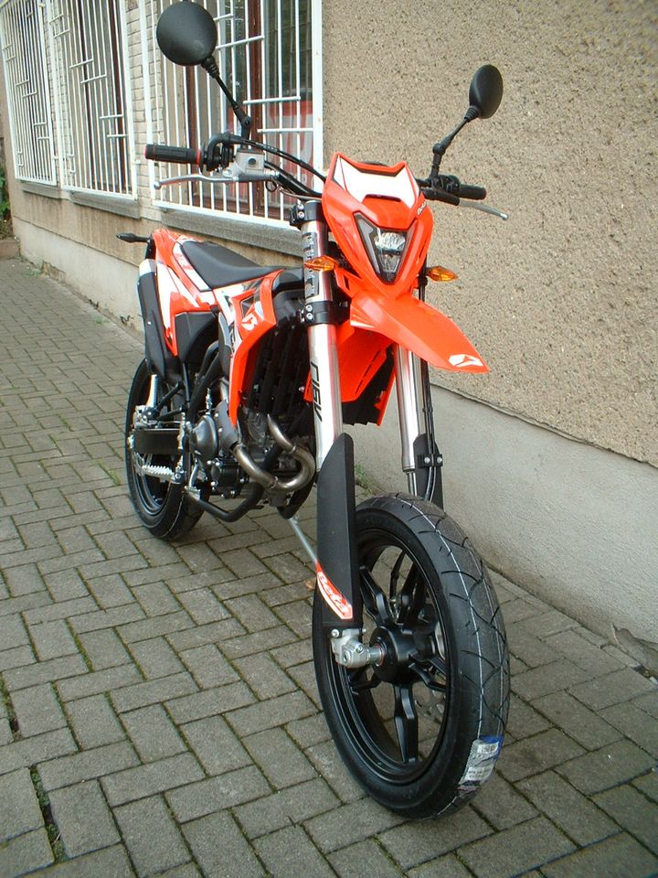 Beta RR 4T 125 Motard T Neufahrzeug in Aschersleben