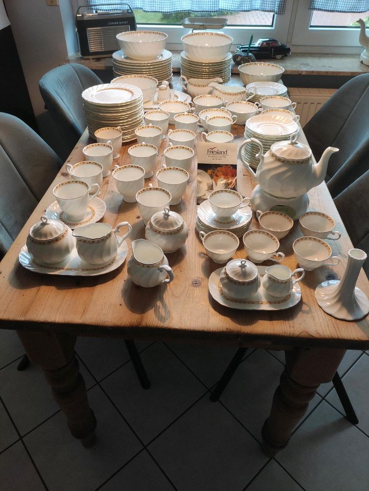 Friesland Großes Tafel / Tee und Kaffee Service Feier in Upgant-Schott