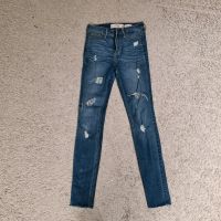 Hollister Jeans high rise super skinny Gr. W25 / L30 Berlin - Reinickendorf Vorschau