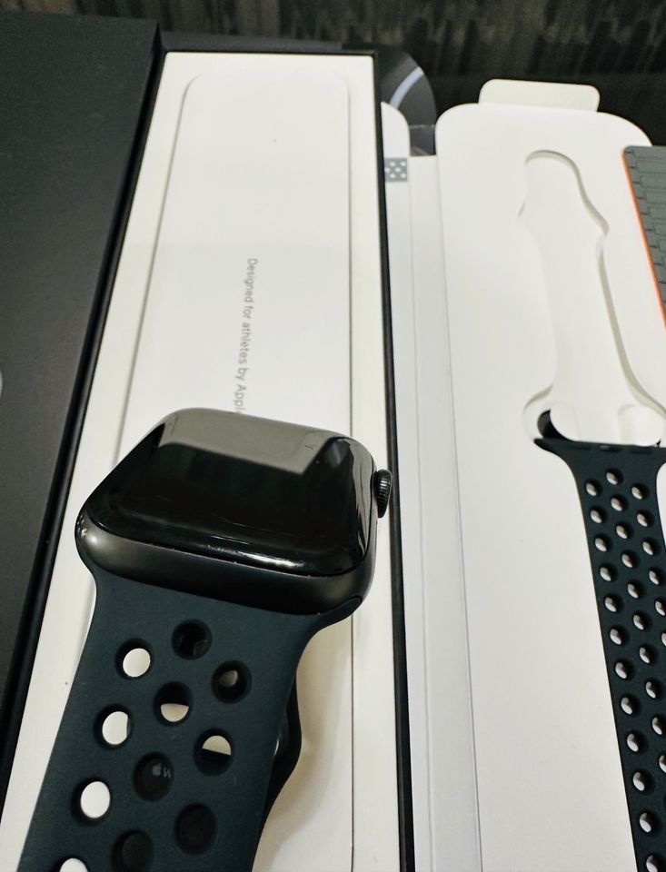 Apple Watch Series  Nike S6 44mm GPS in Centrum