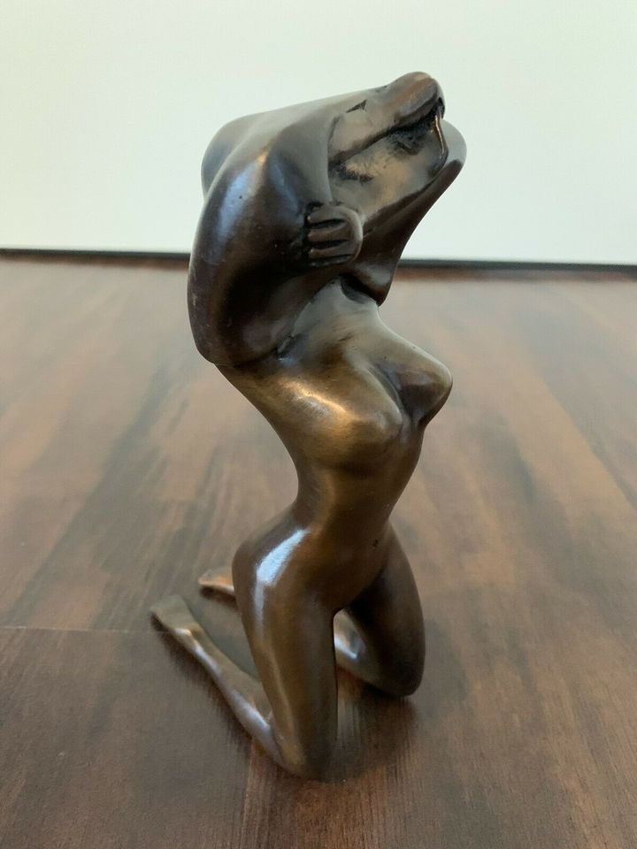 Bronze Skulptur Figur reizvoller Akt Frau Kunst Sammlerobjekt 131 in Essen