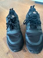 Adidas Sneaker Turnschuhe schwarz 41,5 Hessen - Edertal Vorschau