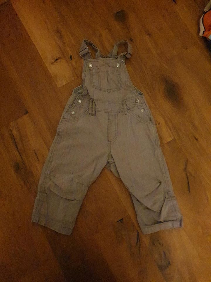 Leichte Kinder Sommer Latzhose H&M in Eppingen