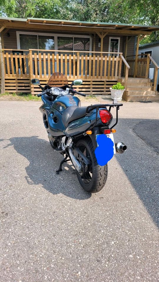 SUZUKI GSX 750 F in Erlangen