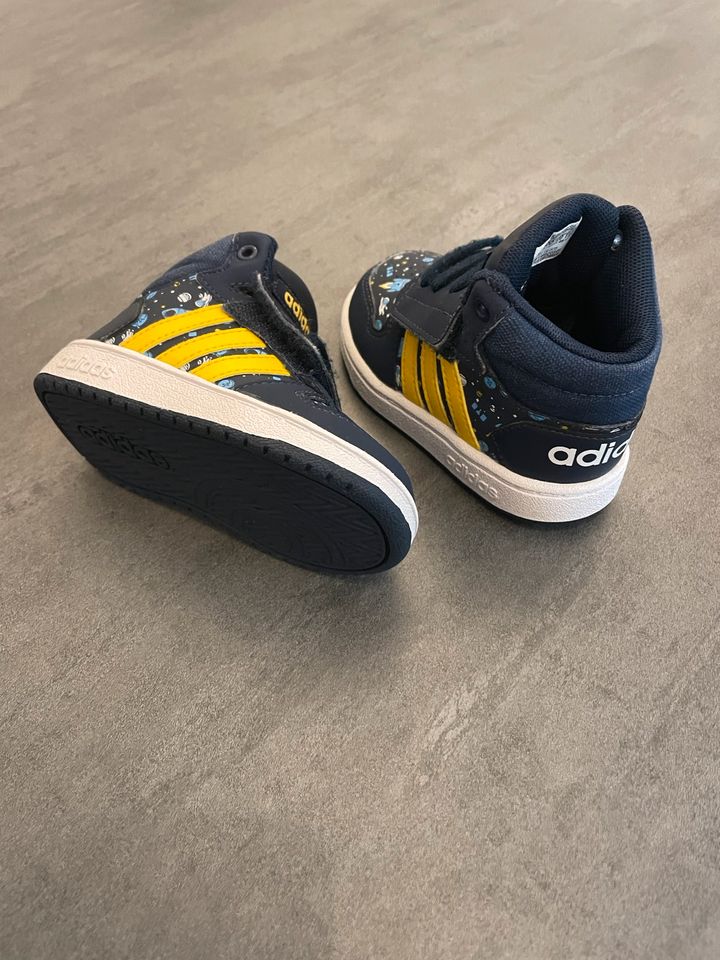 Adidas Sneakers Kinder Größe 20 in Essen