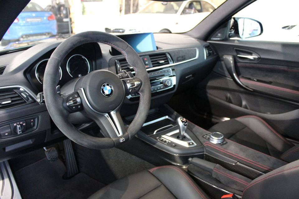 BMW M2 CS schwarz Carbon-Keramik-Bremse Garantie 3 Jahre TÜV Neu in Bischofsgrün