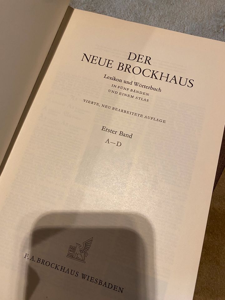 Der neue Brockhaus Lexikon und Wörterbuch in Stuttgart