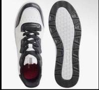 Sneaker schwarz/weiss Hessen - Staufenberg Vorschau